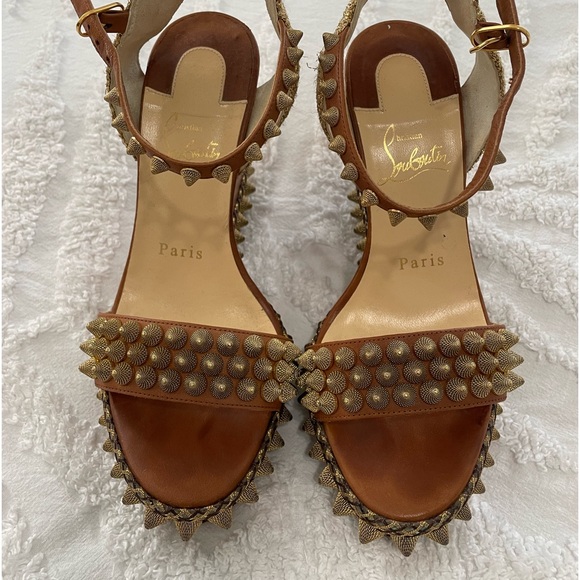 Authentic Christian Louboutin shoes - Picture 1 of 5